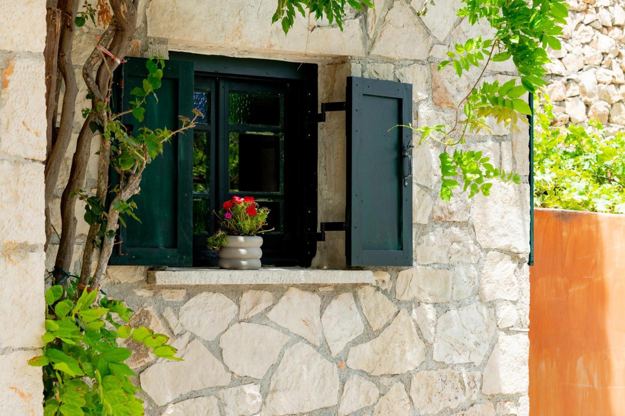 Orama Stone Apartments - Authentic Hospitality In A Historical Location, By Zantewize Ngoại thất bức ảnh
