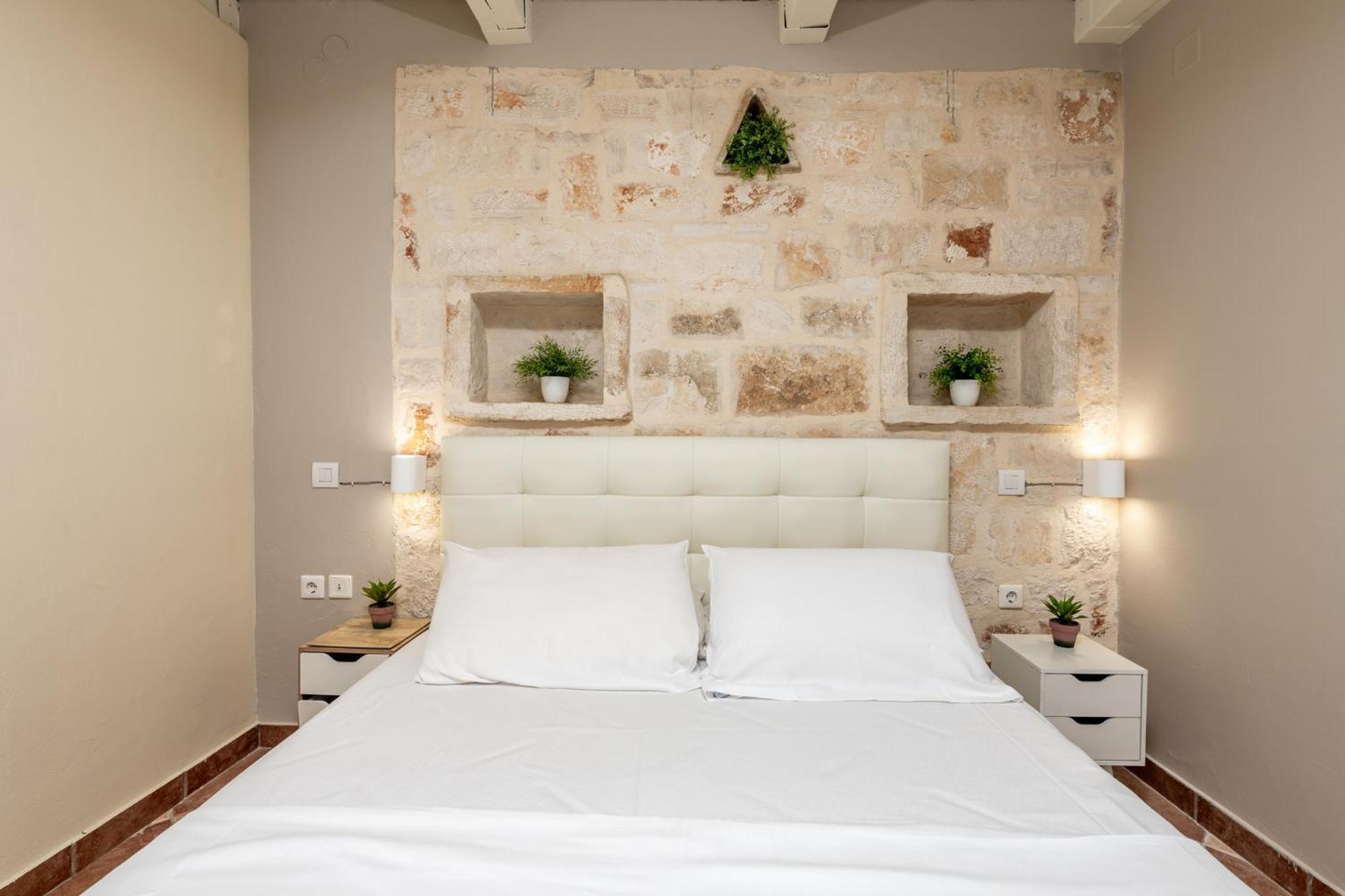Orama Stone Apartments - Authentic Hospitality In A Historical Location, By Zantewize Phòng bức ảnh