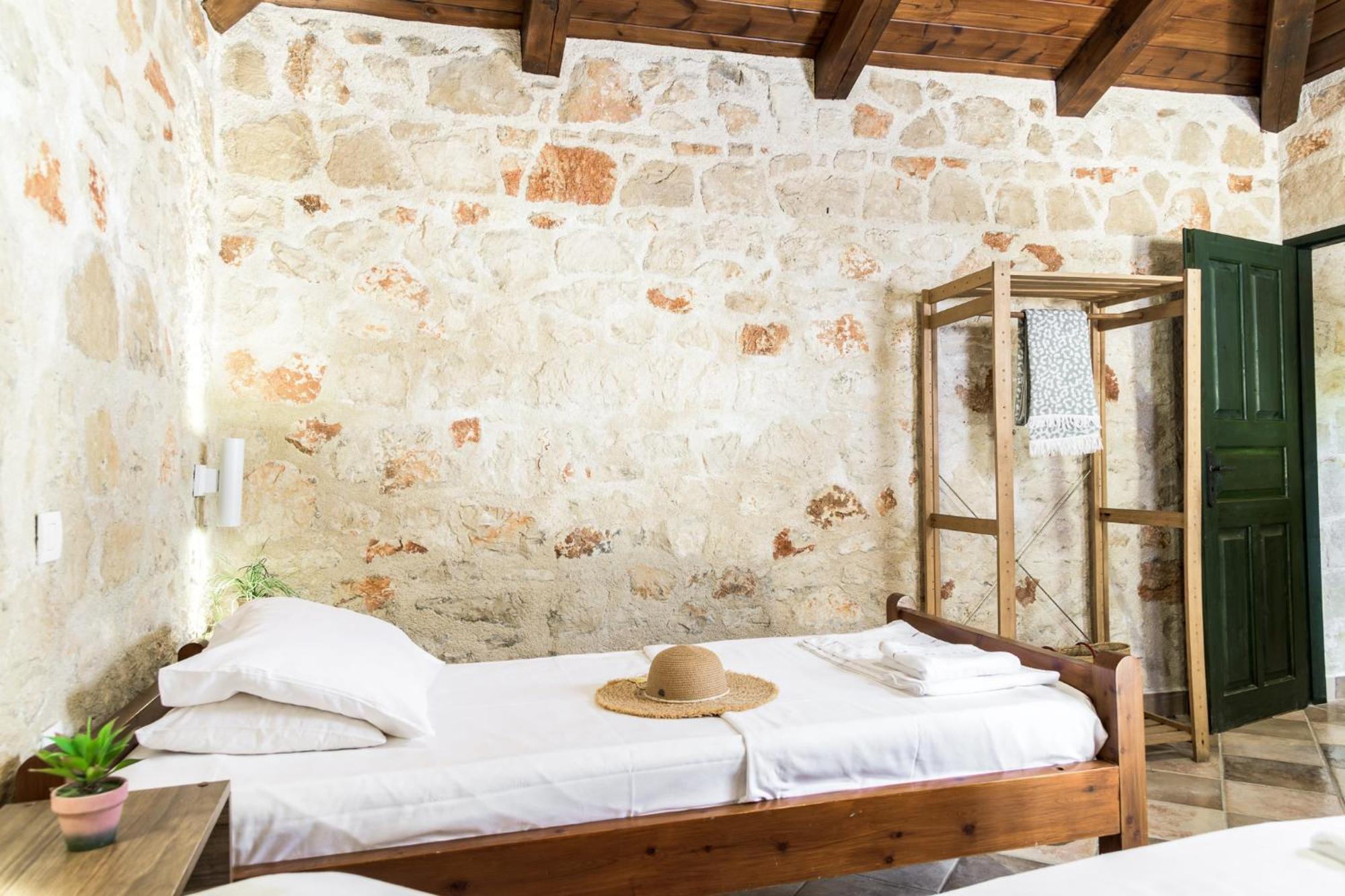 Orama Stone Apartments - Authentic Hospitality In A Historical Location, By Zantewize Phòng bức ảnh